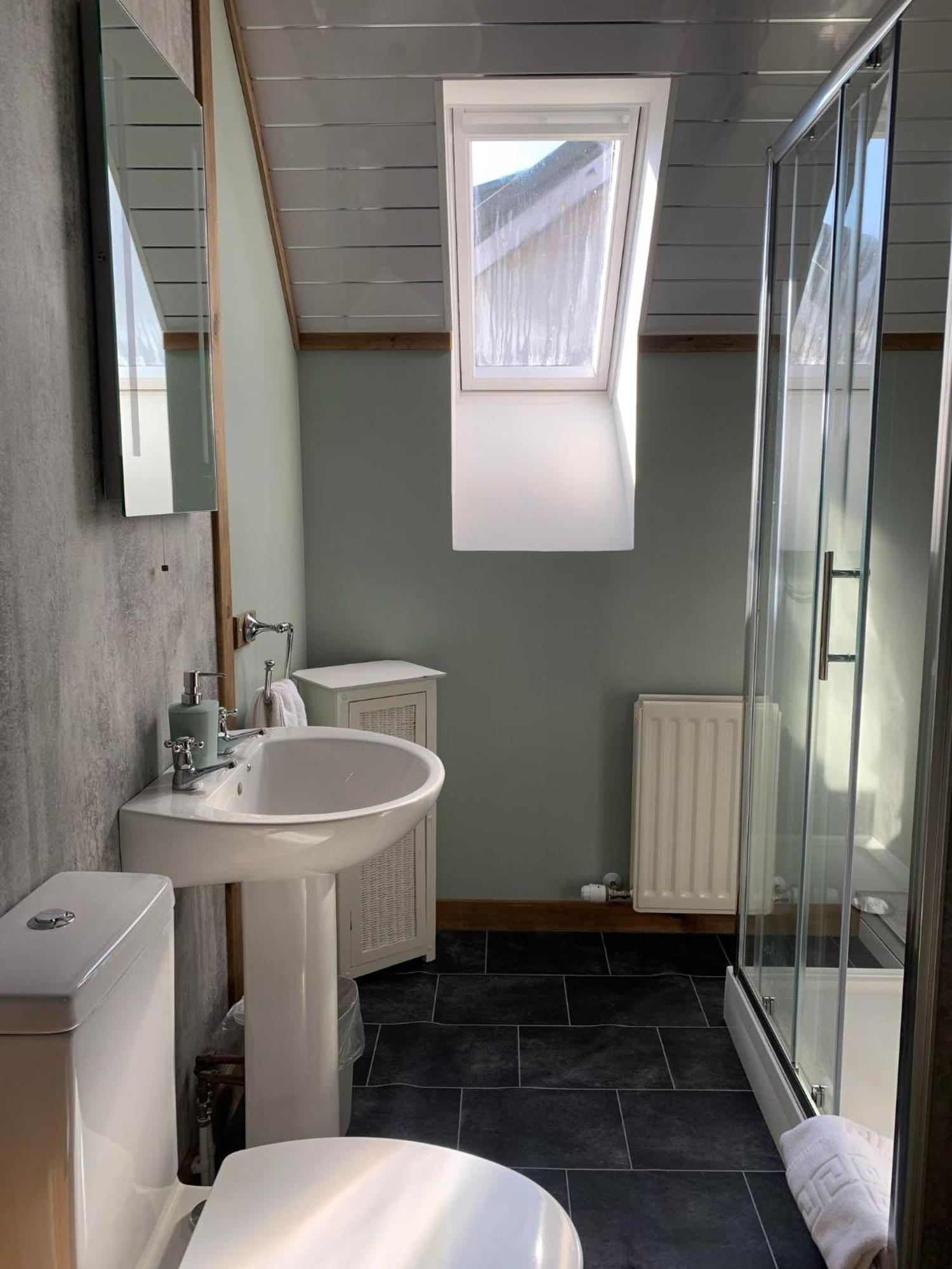 Skye Basecamp Hostel, Broadford Bay, Isle Of Skye المظهر الخارجي الصورة